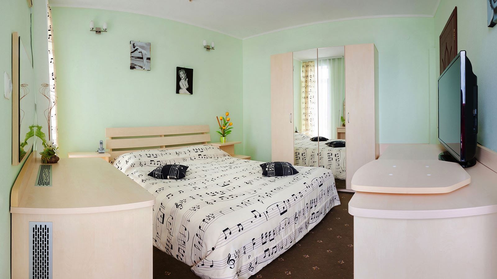 rooms-deluxe--2-room