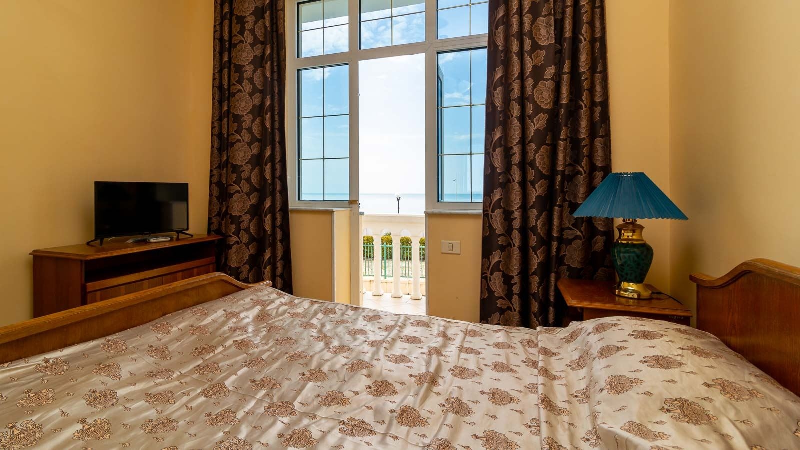 rooms-single-2-floor-nalcony-sea-view