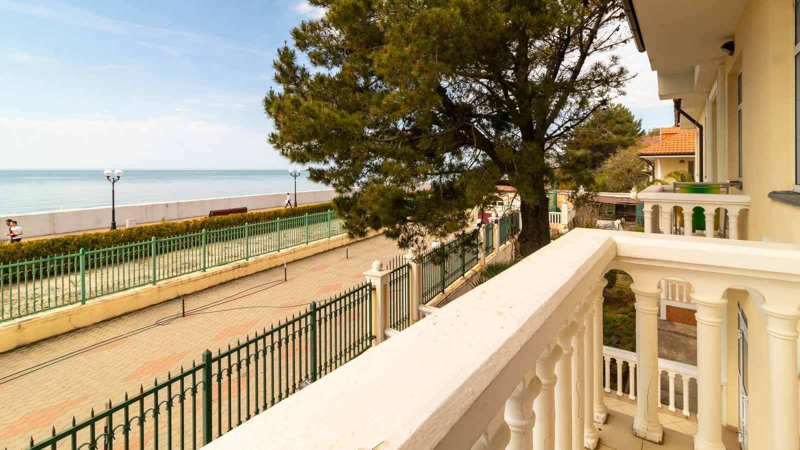 rooms-single-2-floor-nalcony-sea-view