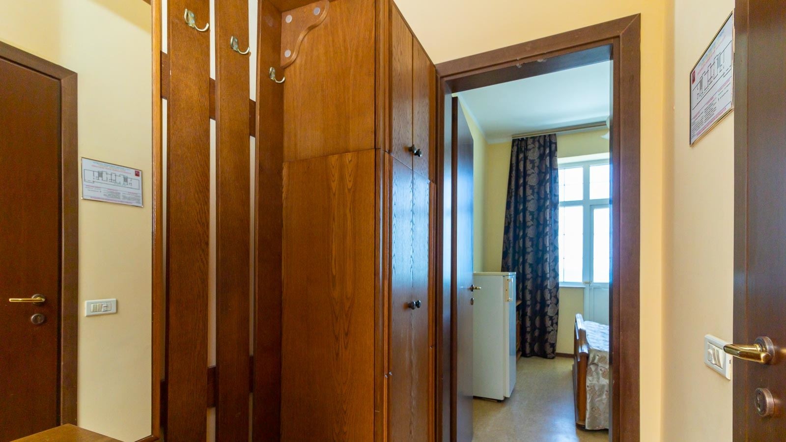 rooms-single-2-floor-nalcony-sea-view