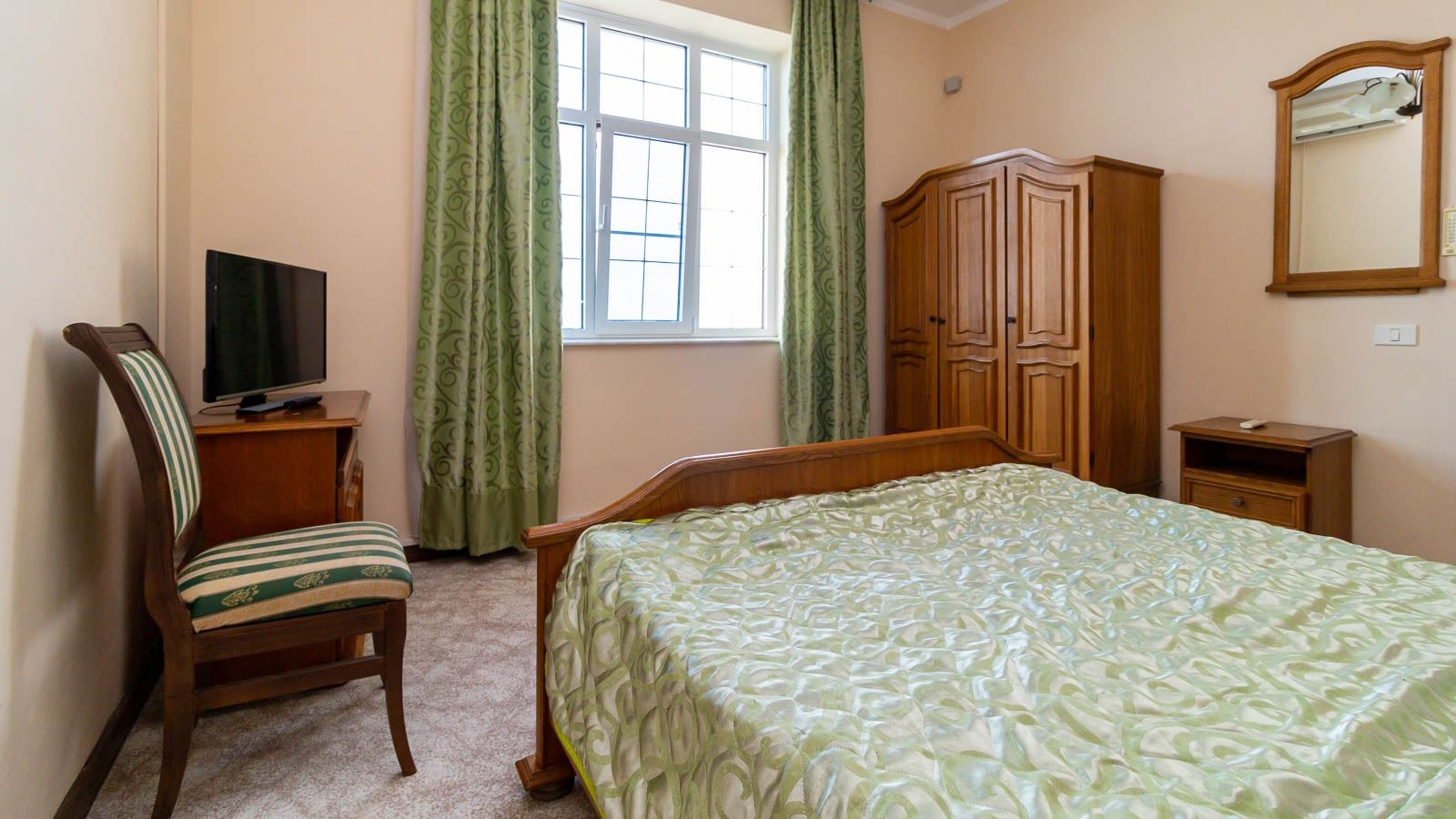 rooms-3-rooms-2-floor-balcony-sea-view