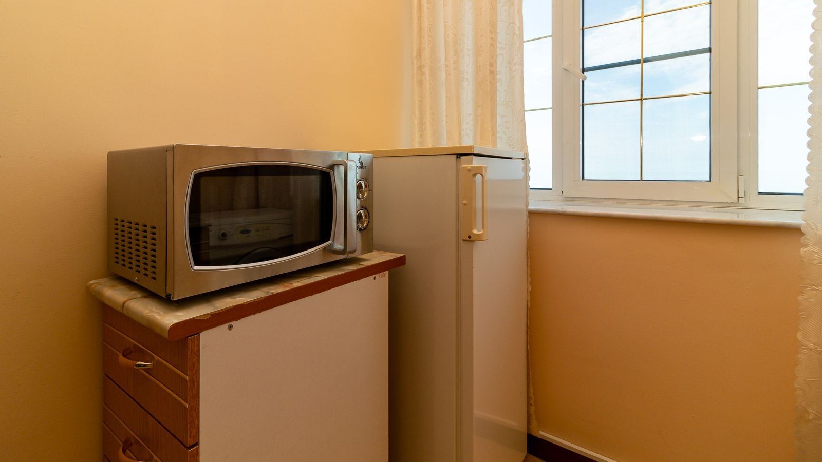 rooms-3-rooms-2-floor-balcony-sea-view