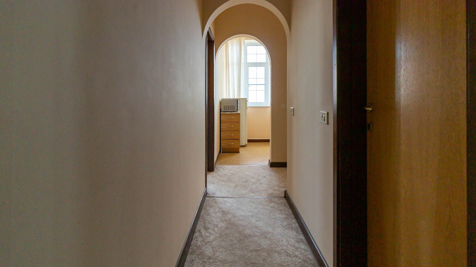 rooms-3-rooms-2-floor-balcony-sea-view