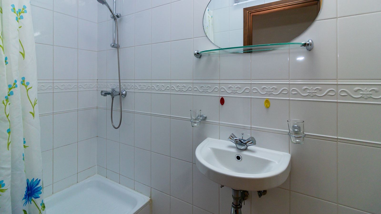 rooms-3-rooms-2-floor-balcony-sea-view