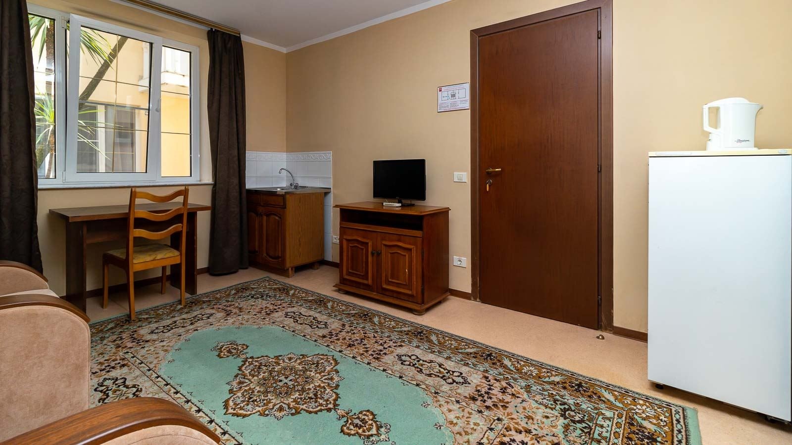 rooms-3-rooms-duplex-14-cottage-balcony