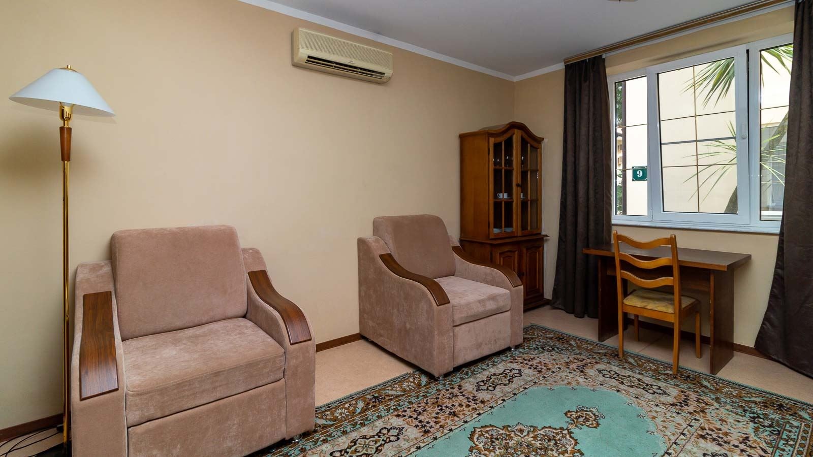 rooms-3-rooms-duplex-14-cottage-balcony