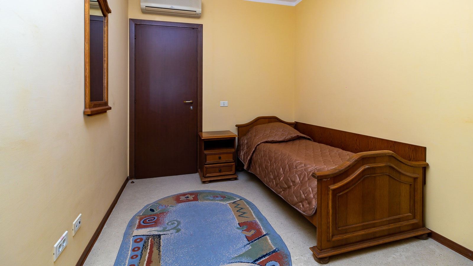 rooms-3-rooms-duplex-14-cottage-balcony