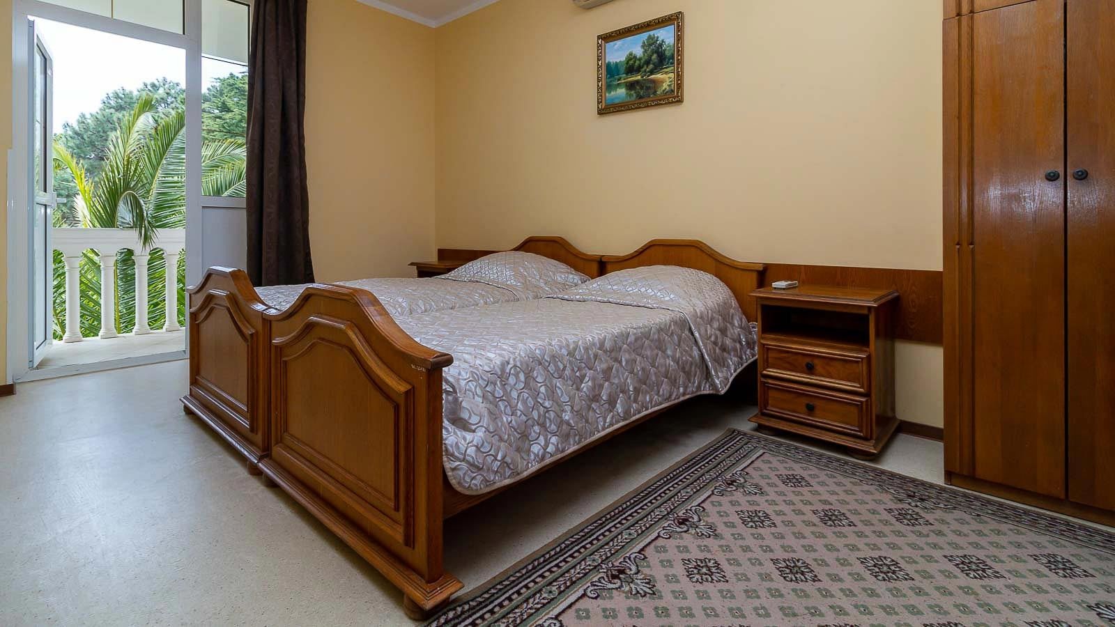 rooms-3-rooms-duplex-10-cottage-balcony