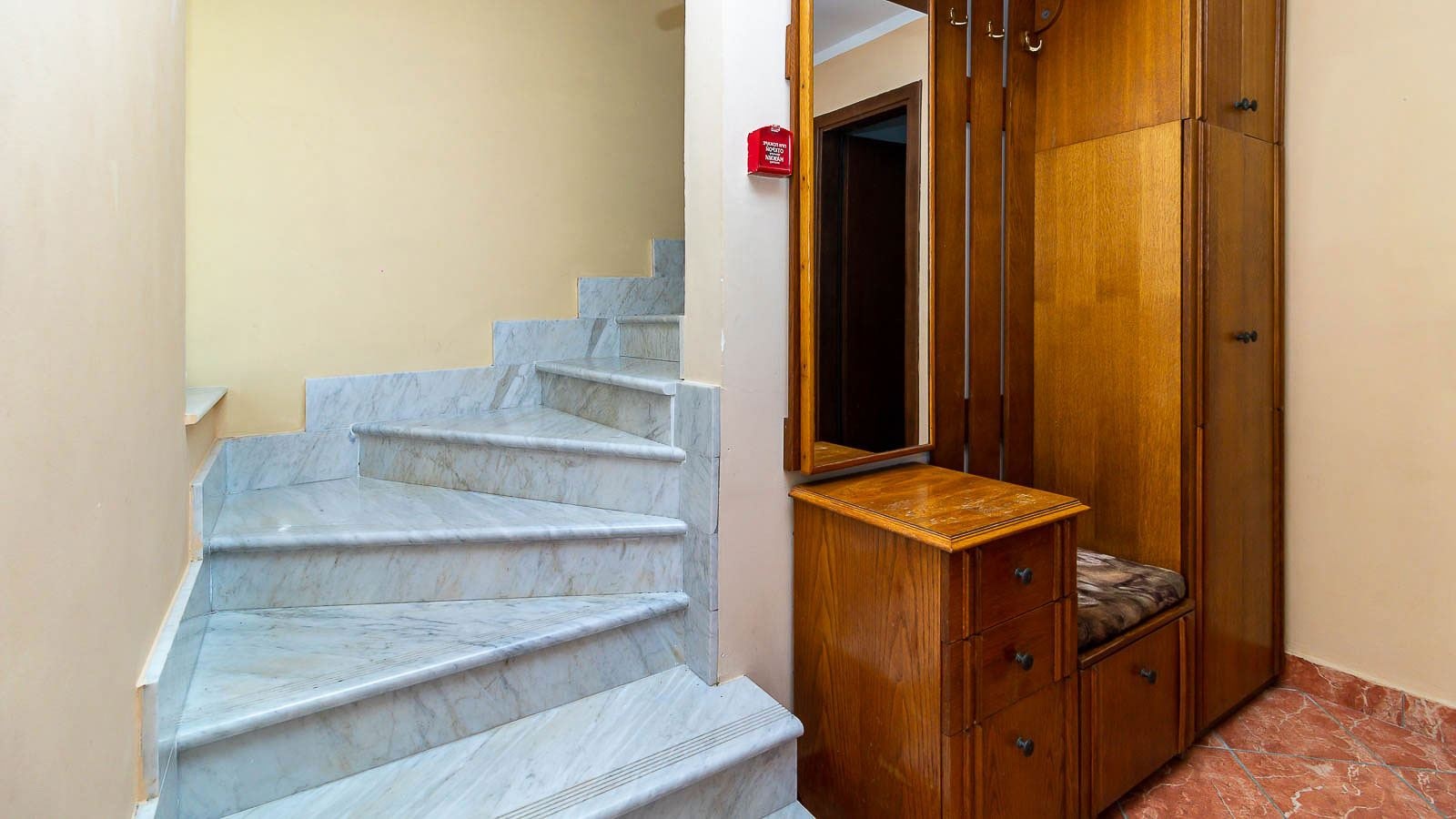 rooms-3-rooms-duplex-10-cottage-balcony