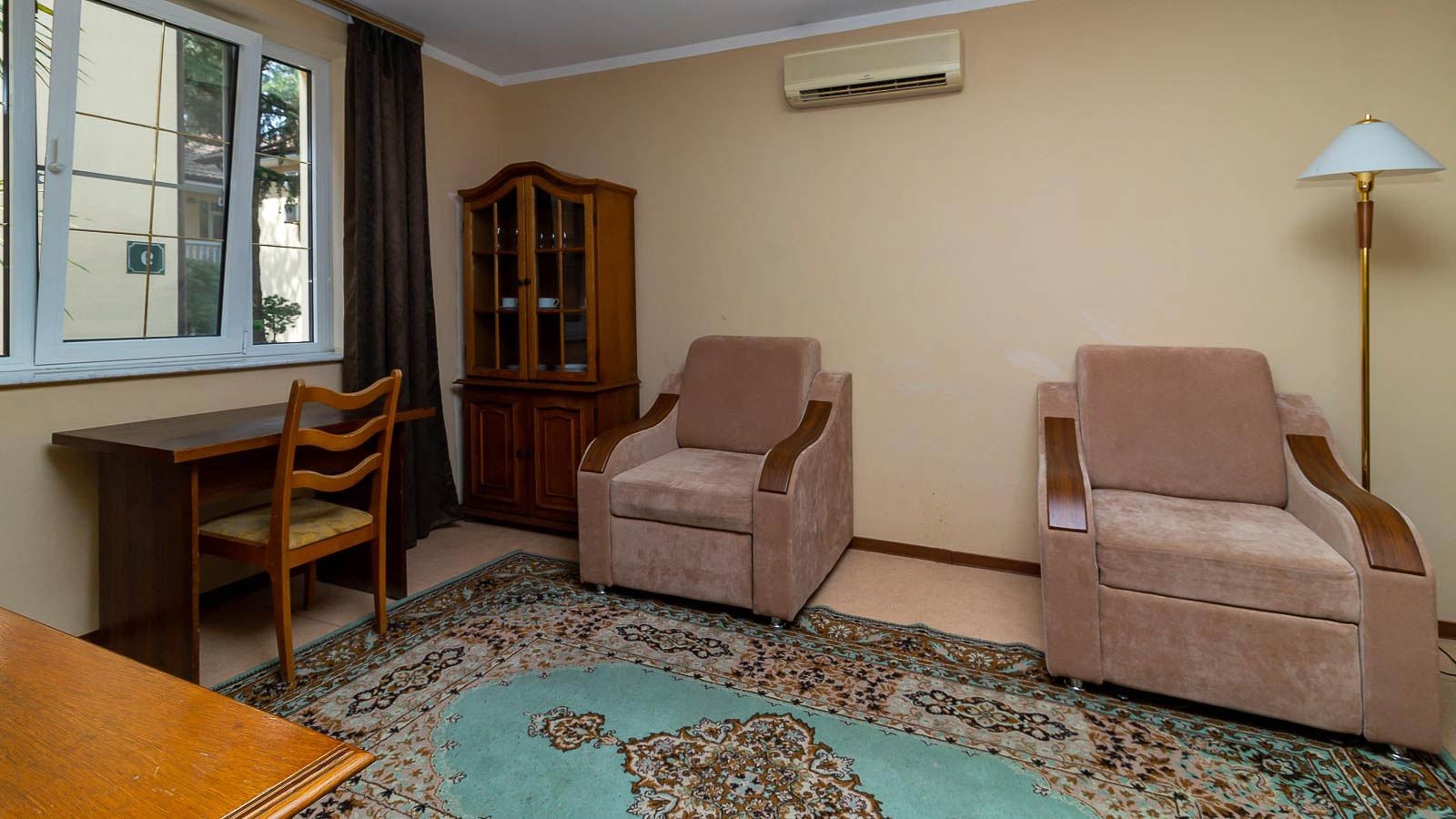 rooms-3-rooms-duplex-10-cottage-balcony