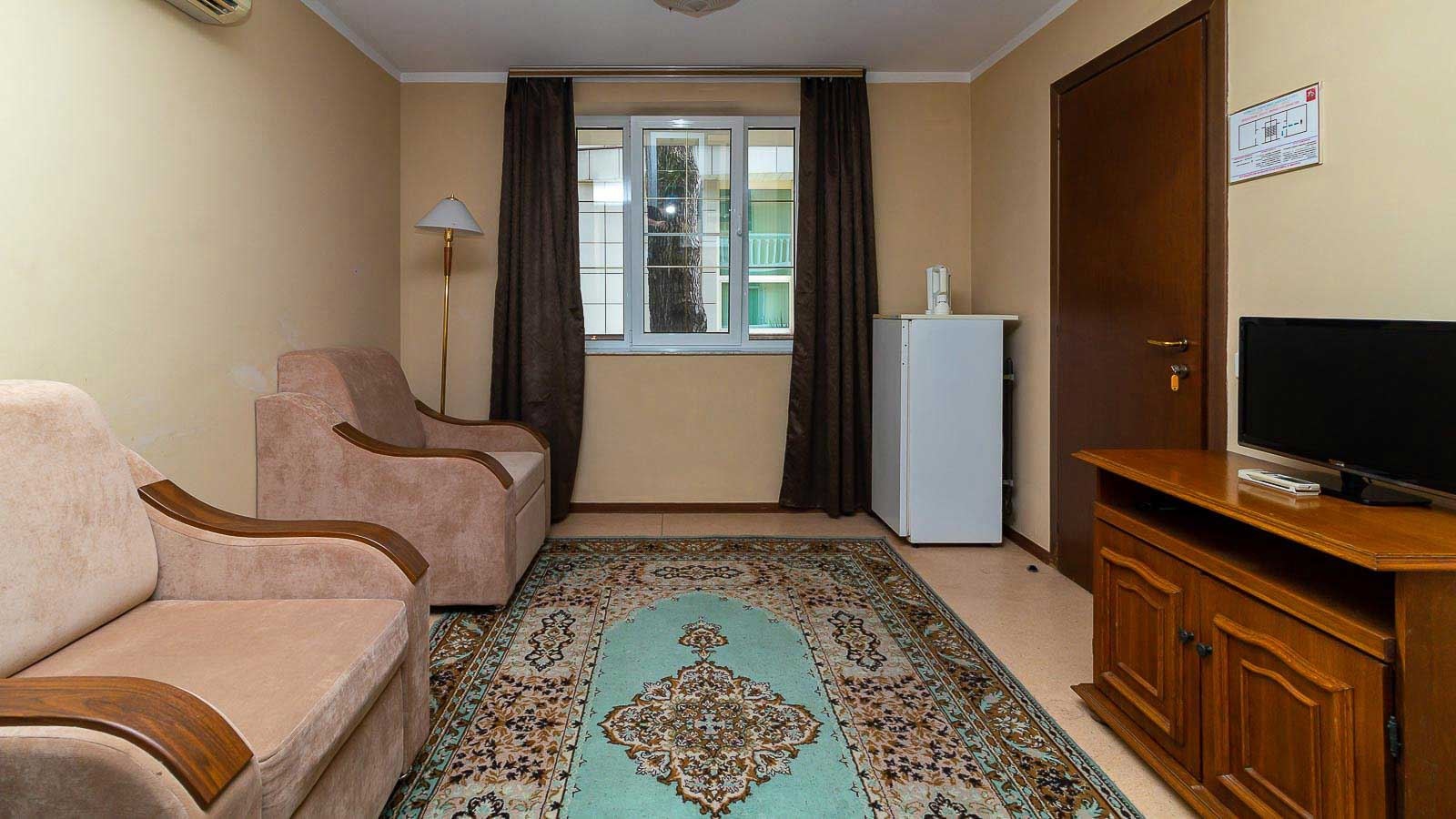 rooms-3-rooms-duplex-10-cottage-balcony