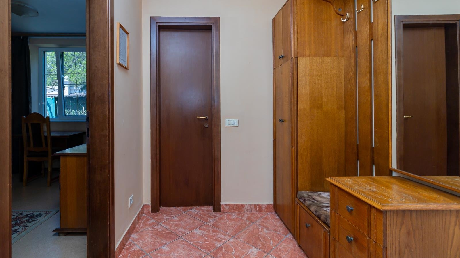 rooms-3-rooms-duplex-11-cottage-balcony-sea-view