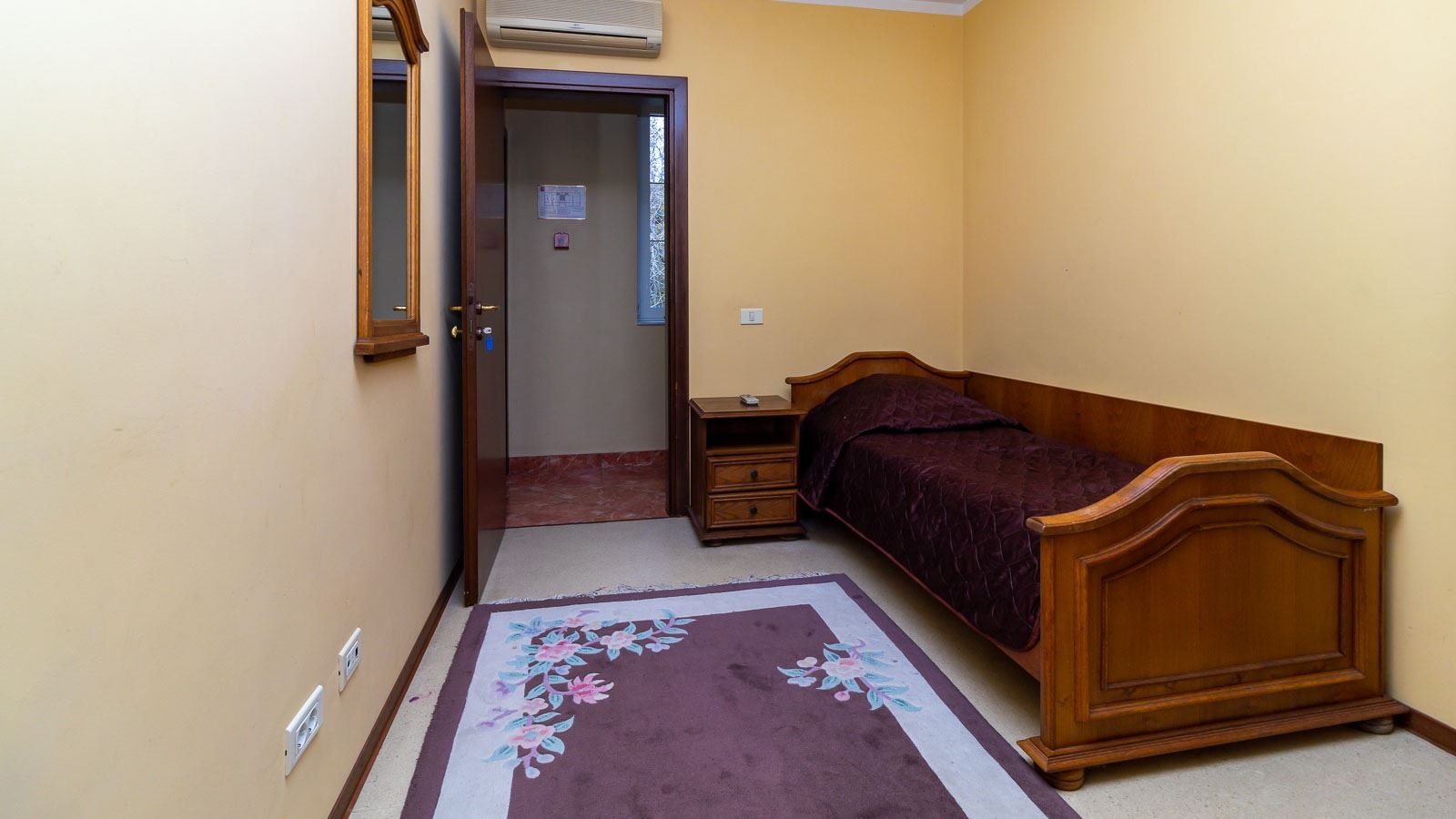 rooms-3-rooms-duplex-11-cottage-balcony-sea-view