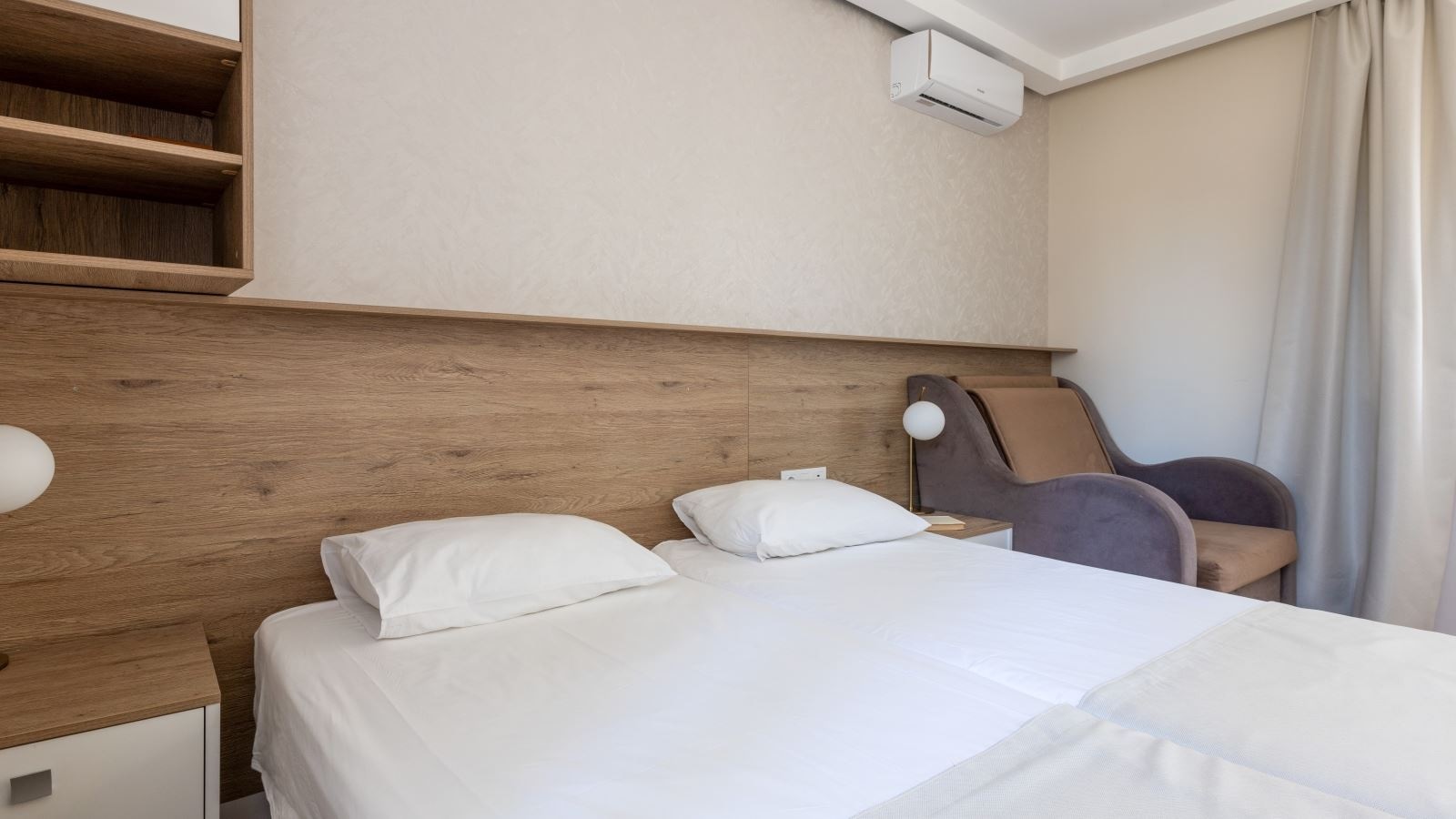 rooms-standart-6-cottage-2-floor-balcony