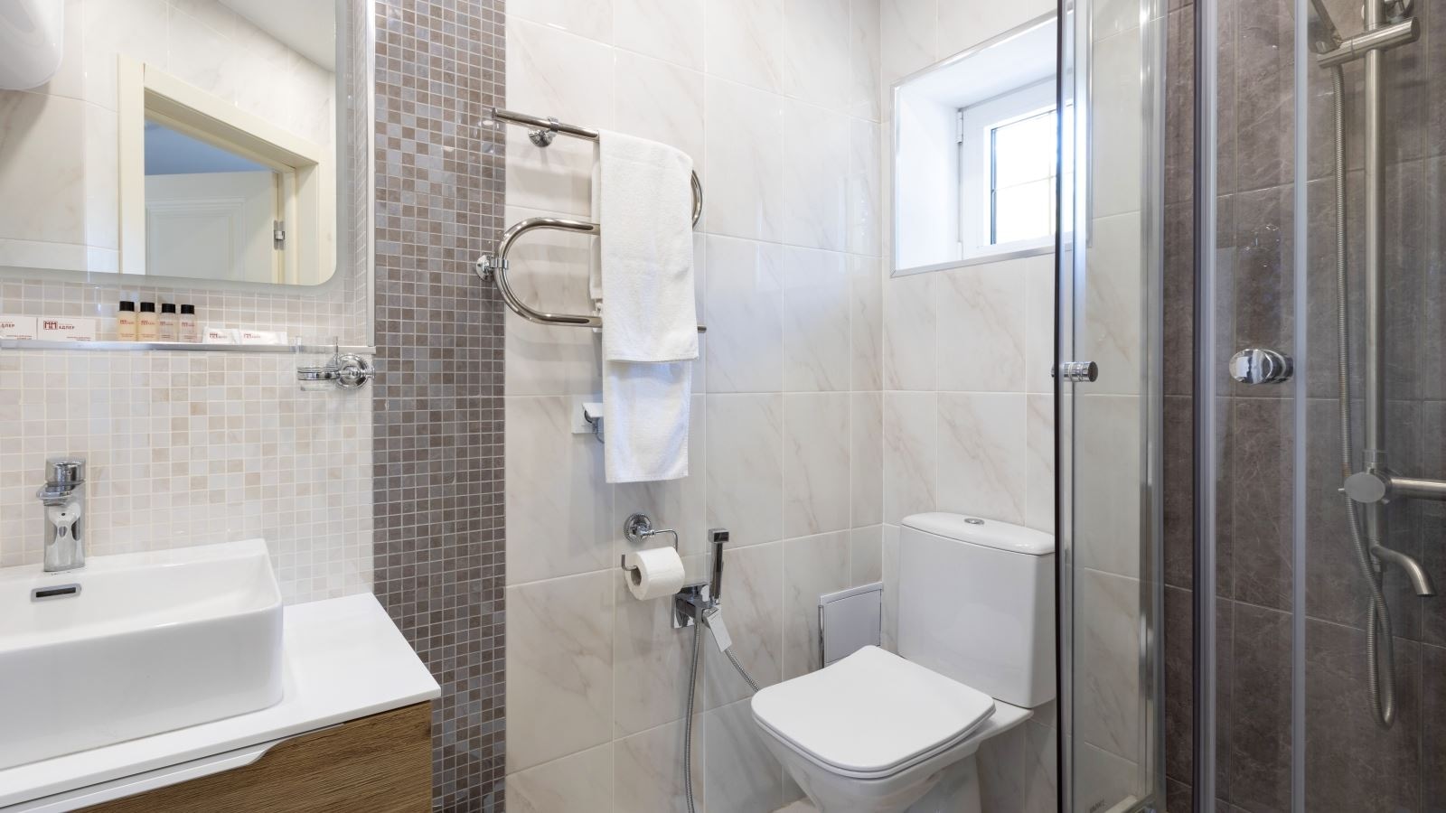 rooms-standart-6-cottage-2-floor-balcony