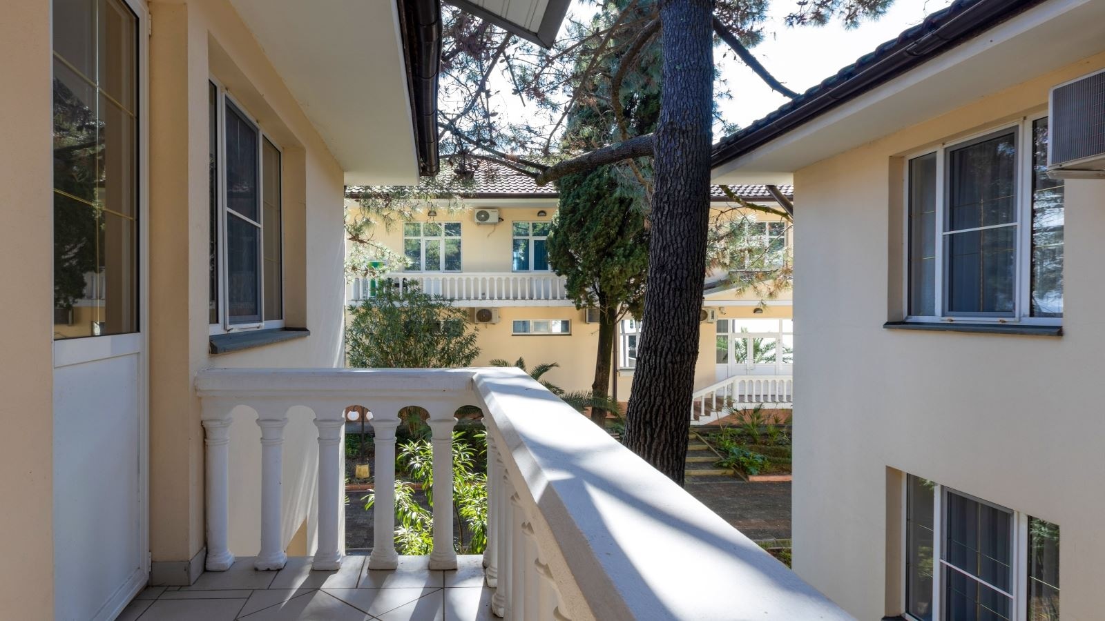 rooms-standart-6-cottage-2-floor-balcony