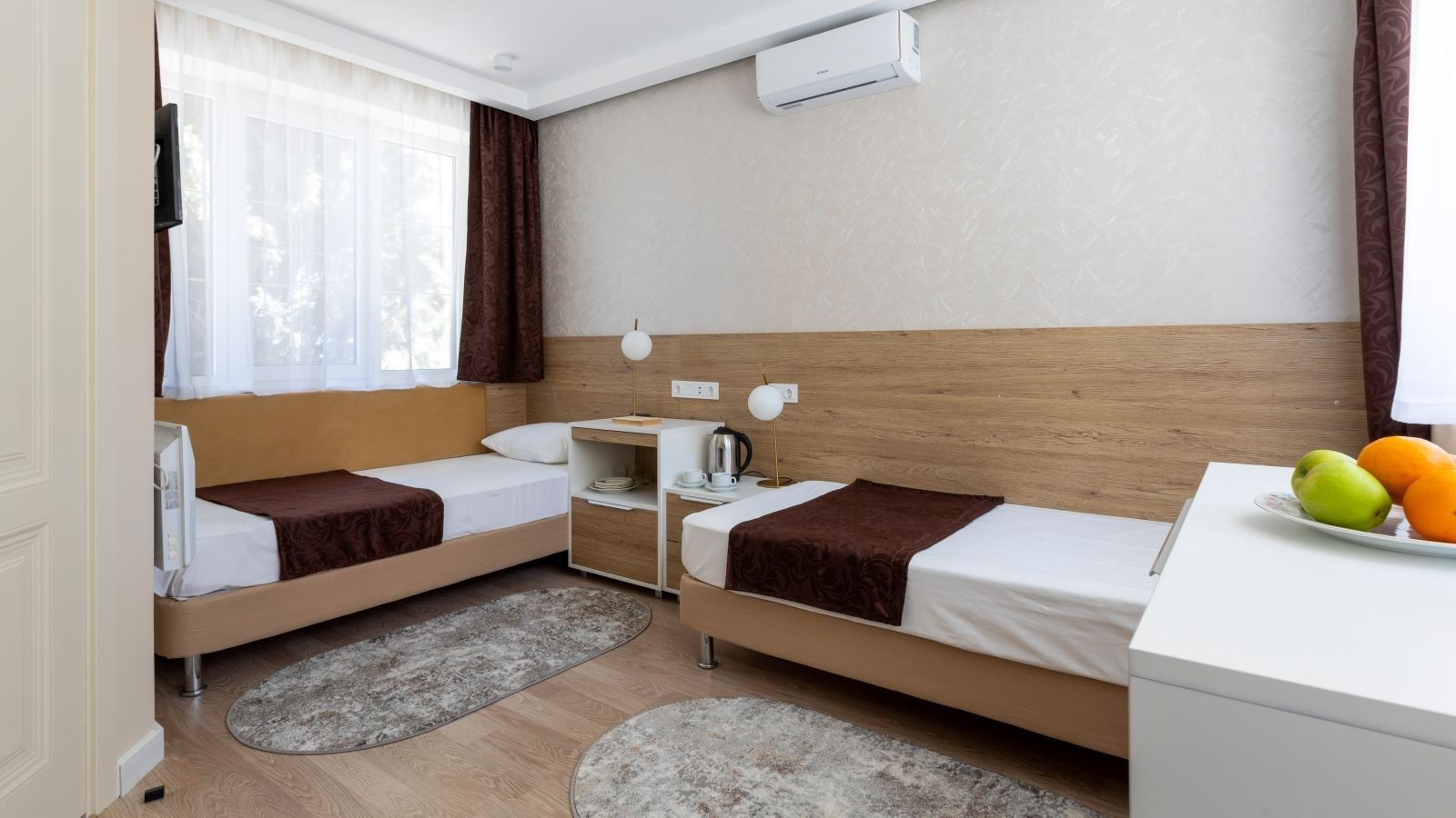 rooms-single-5-cottage-1-floor-without-balcony