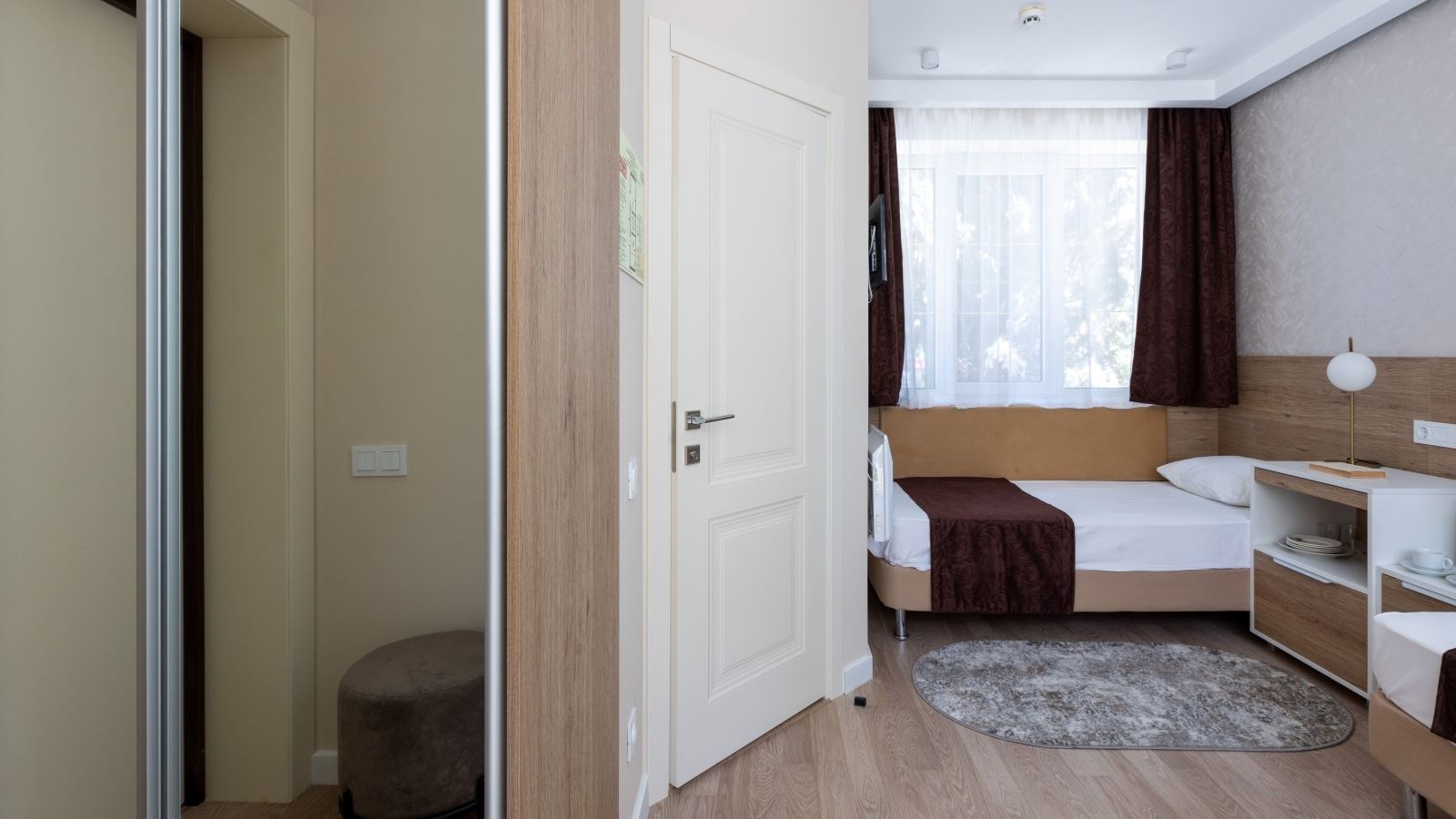 rooms-single-5-cottage-1-floor-without-balcony