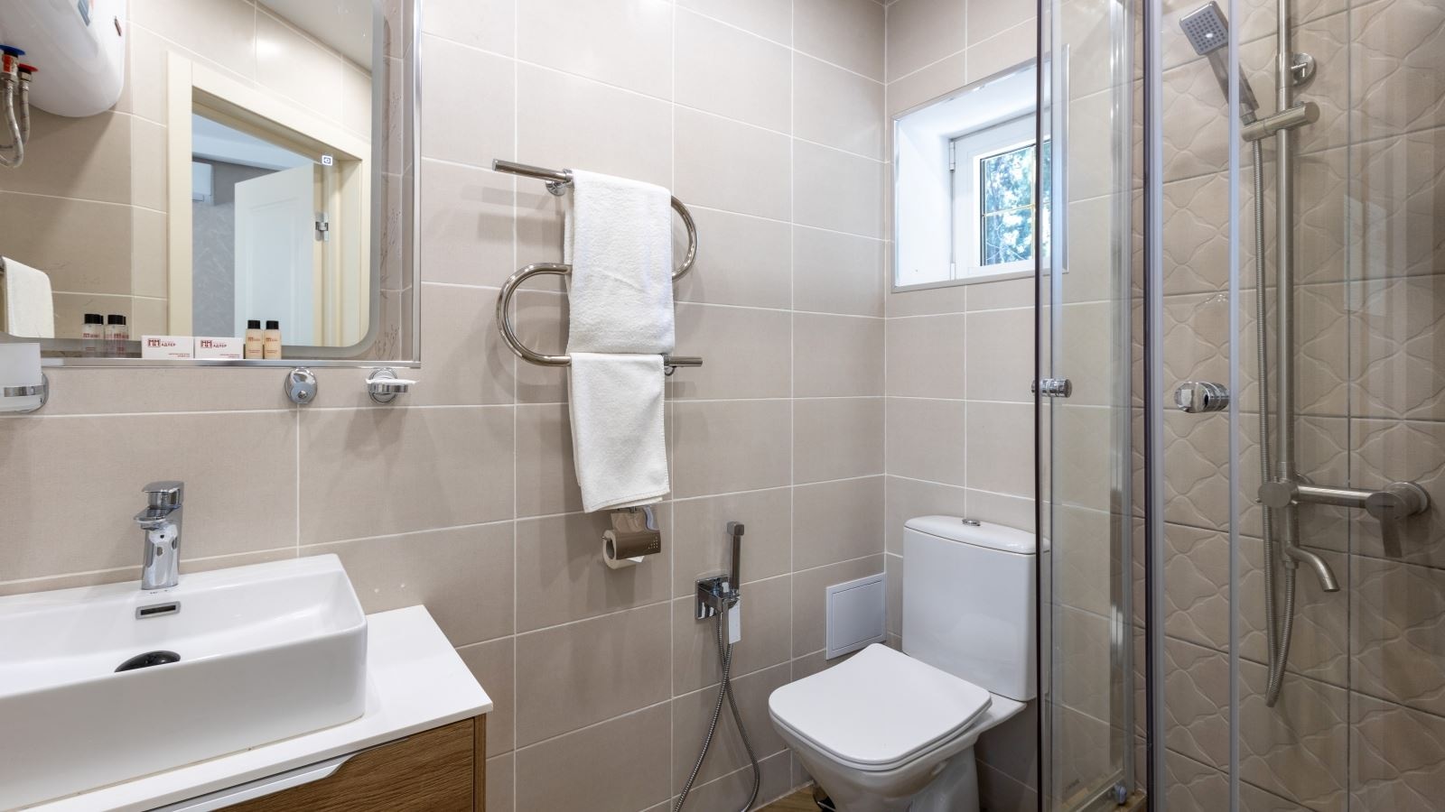 rooms-single-5-cottage-1-floor-without-balcony