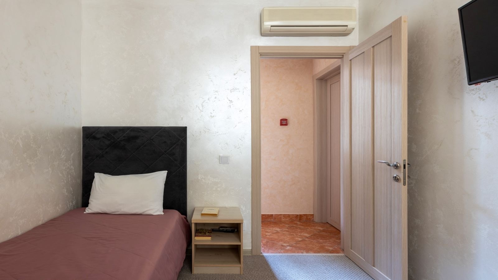 rooms-3-rooms-duplex-7-cottage-balcony