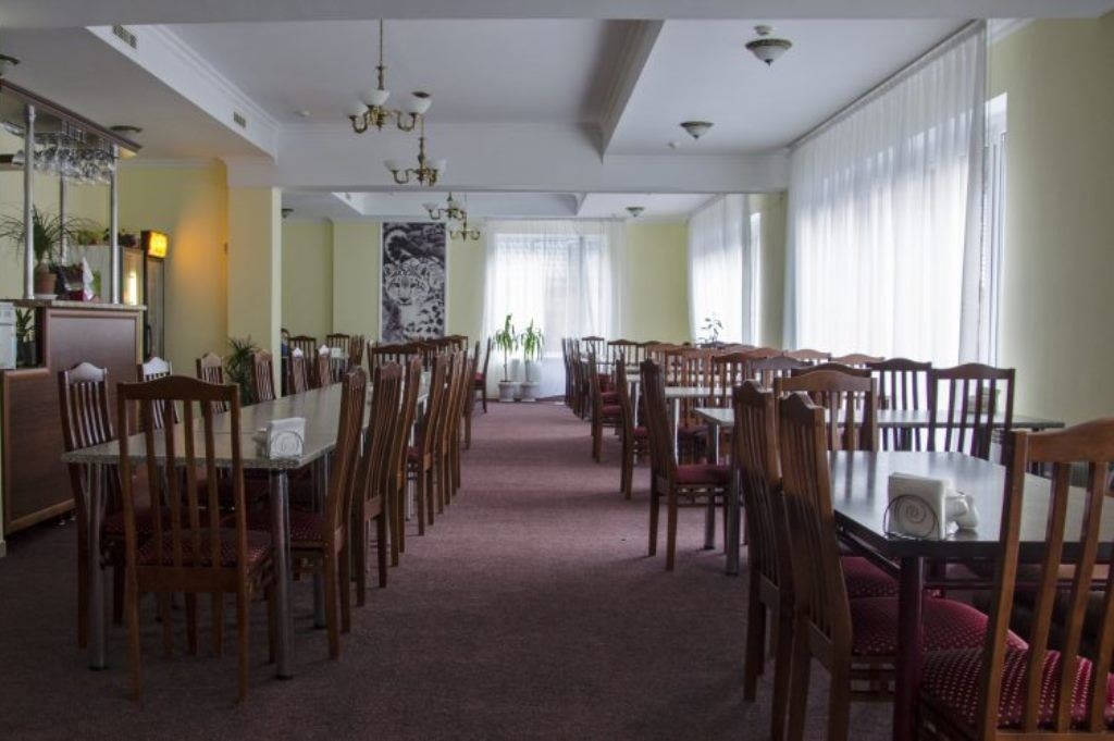 restaurants-sneznyi-bars