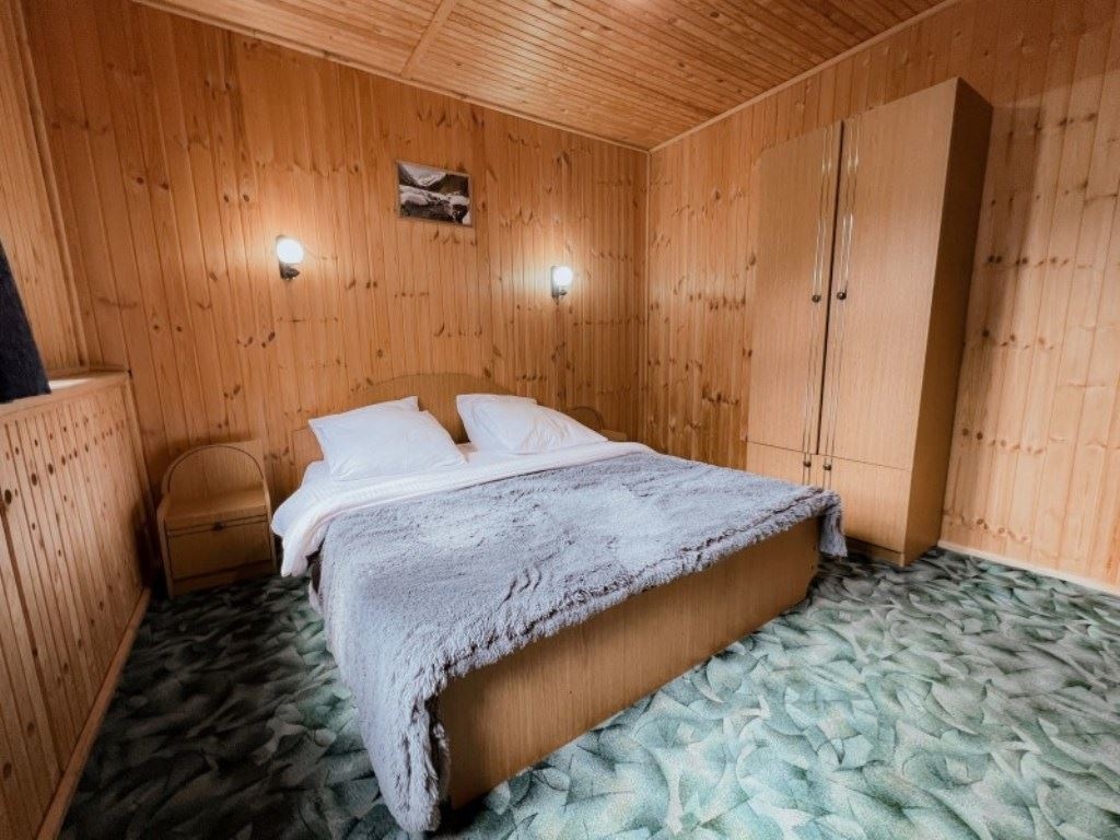 rooms-4-mest-apart-cottage