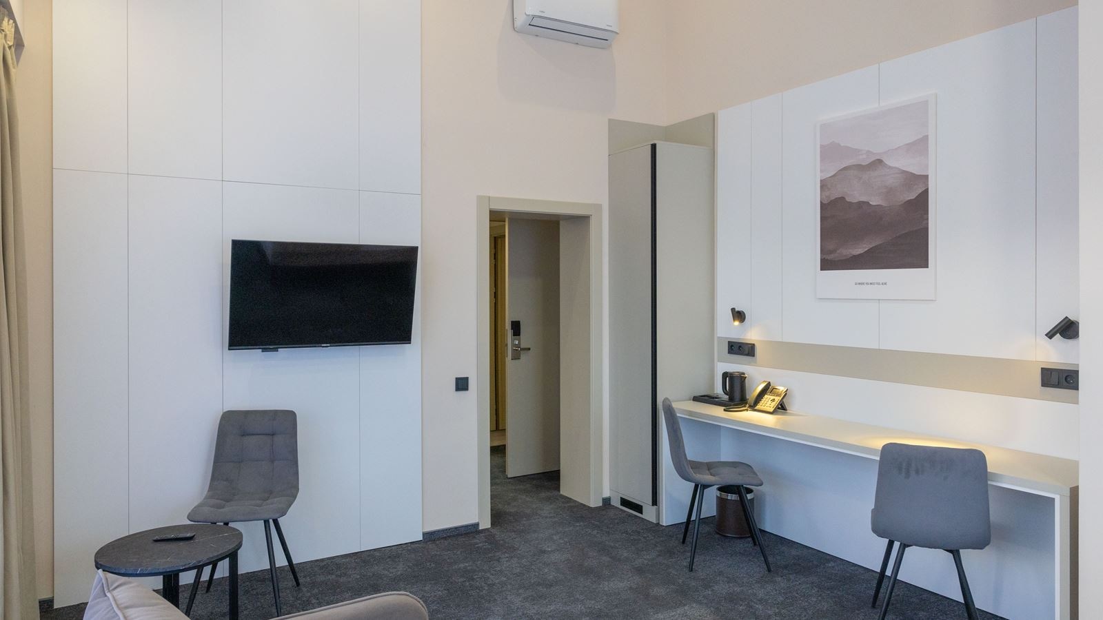 rooms-lux-attik-terrasa