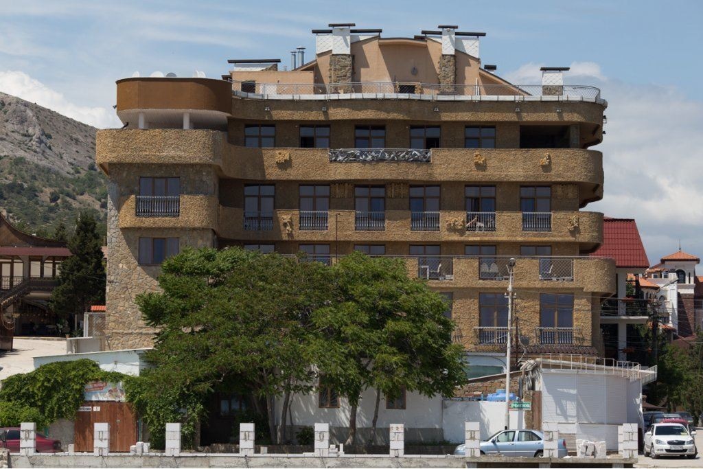 general-main-building