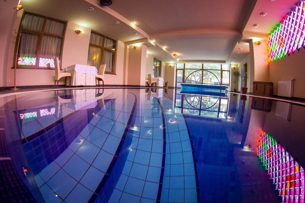 pools-indoor-pool
