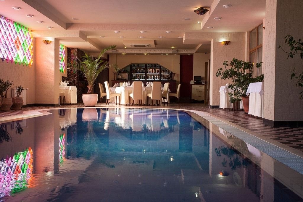 pools-indoor-pool