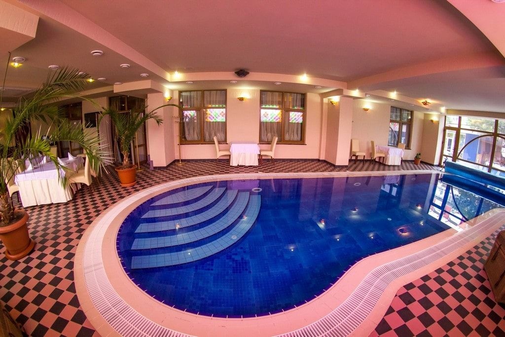 pools-indoor-pool