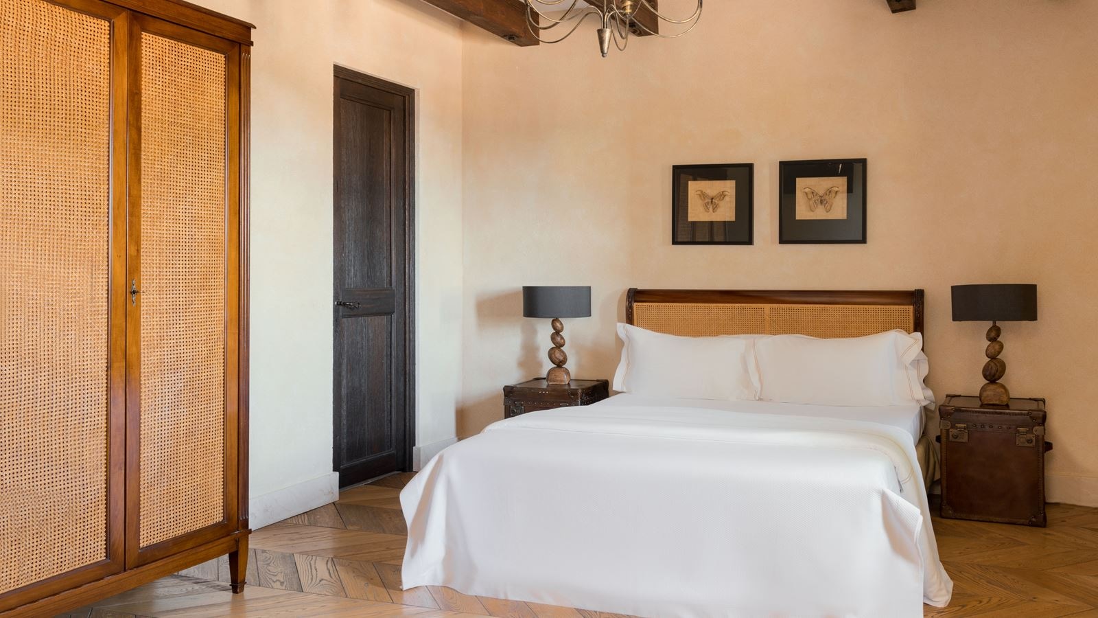 rooms-3room-luxury-apartment