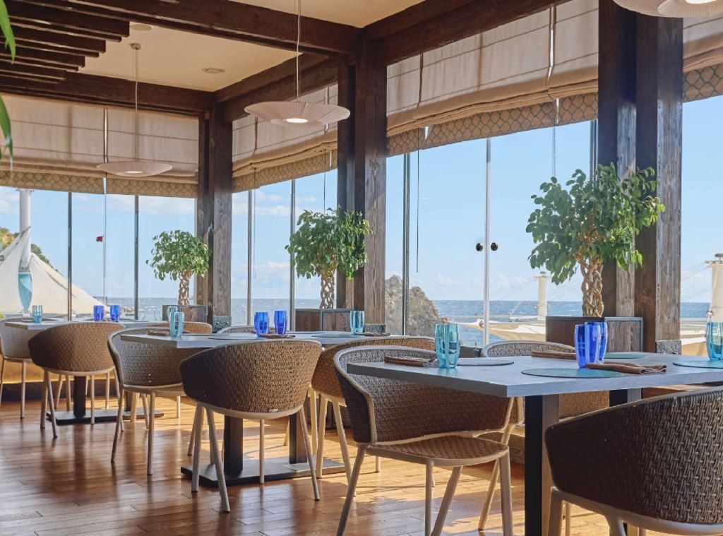 restaurants-breeze-gourmet