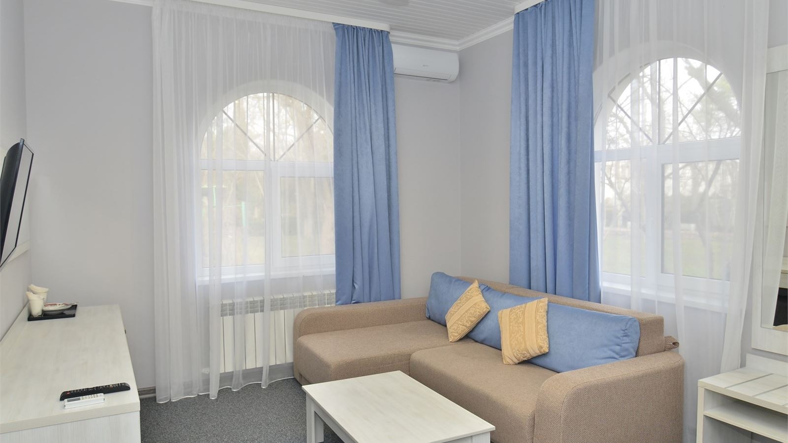 rooms-2-комнатный-стандарт-№1-с-отдельным-входом