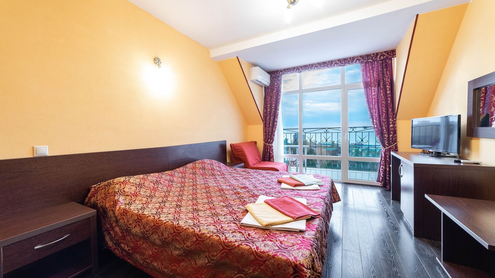 rooms-2standart-sea-view