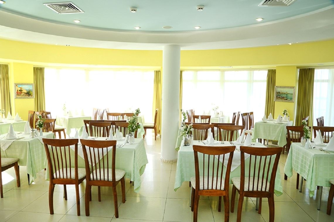 restaurants-majestic