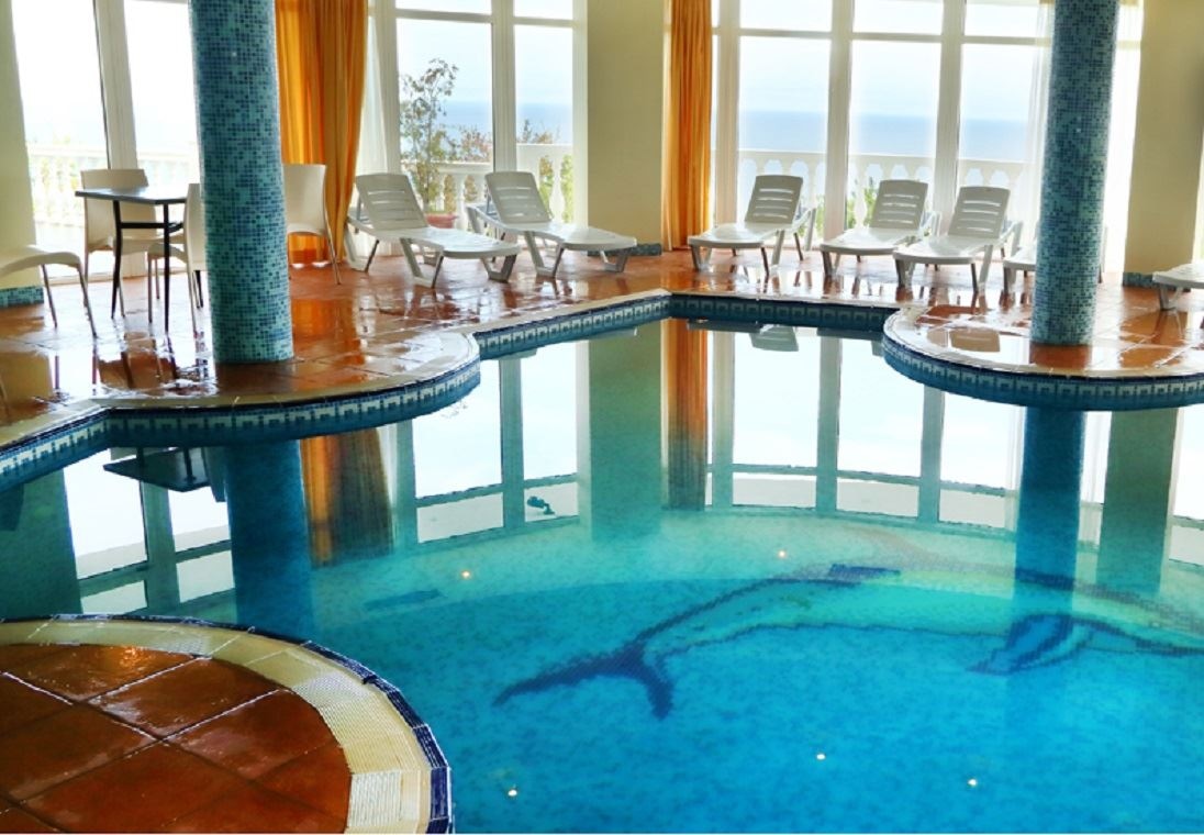 pools-indoor-pool