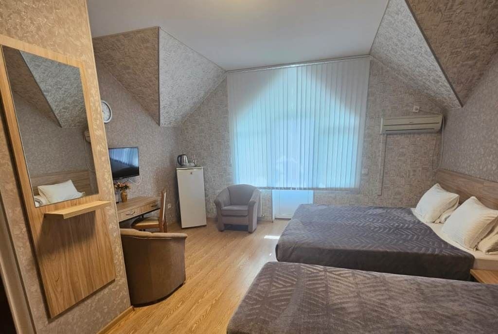 rooms-trpl-standart-s-balkonom