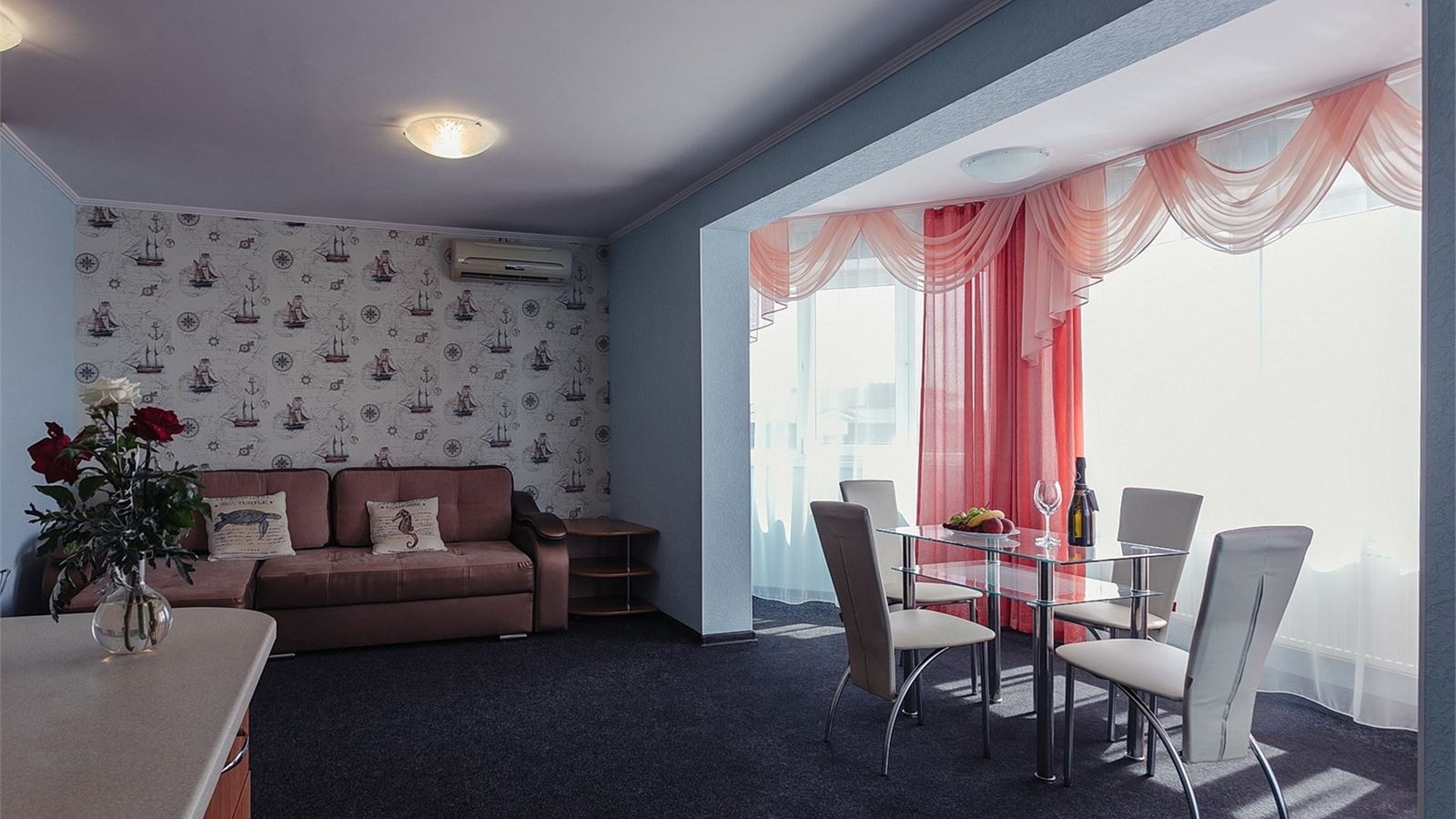 rooms-2-комнатный-делюкс-с-балконом