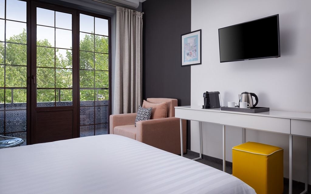 rooms-супериор-с-боковым-видом-на-море