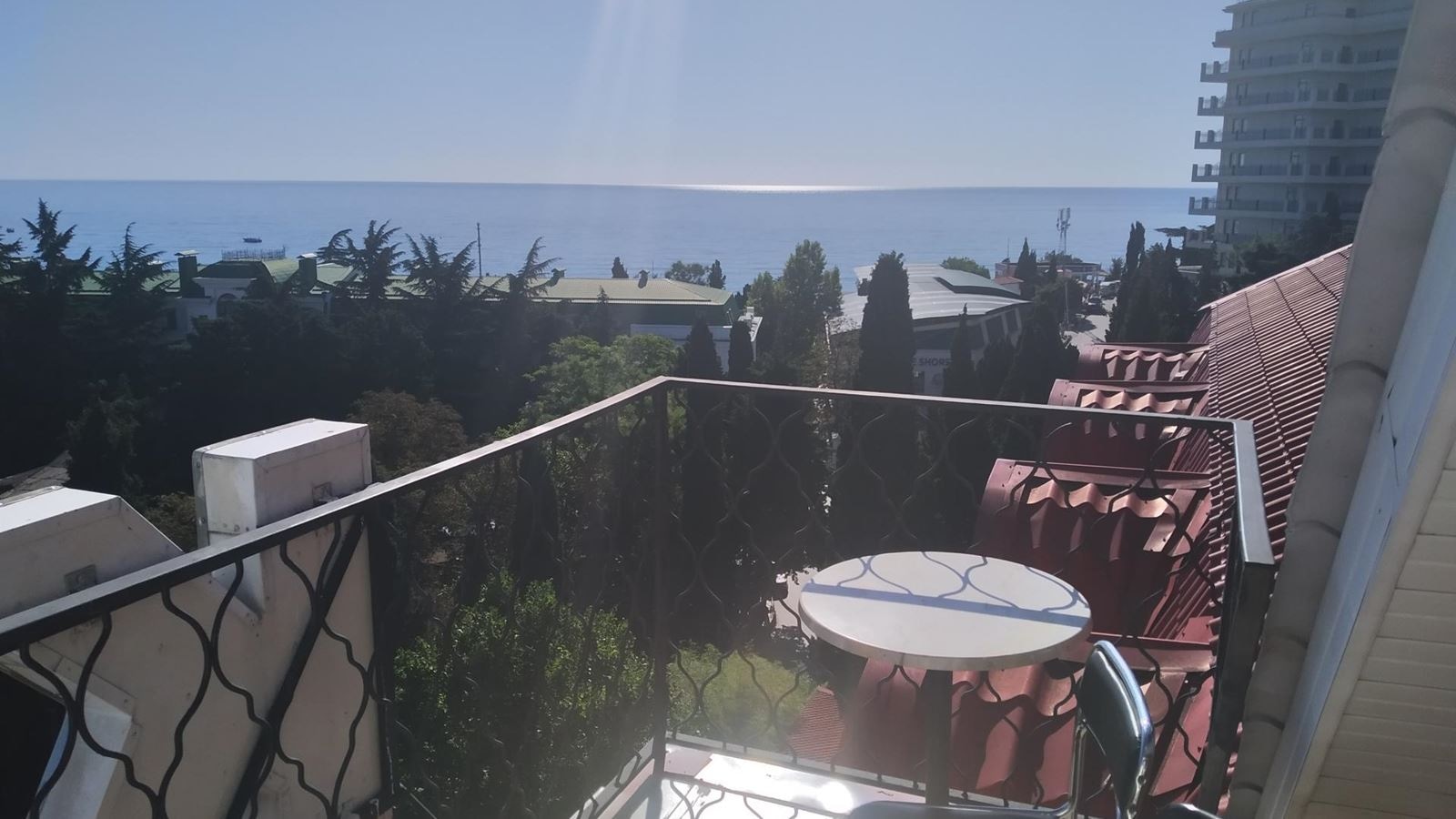 rooms-1bed-economy-in-the-attic