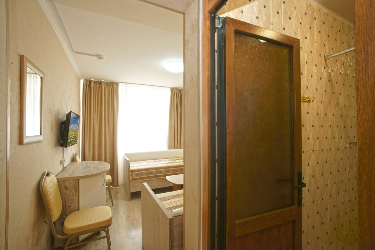 rooms-room-standart-tupea