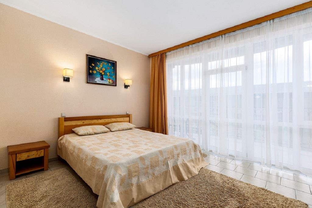 rooms-standard-triple