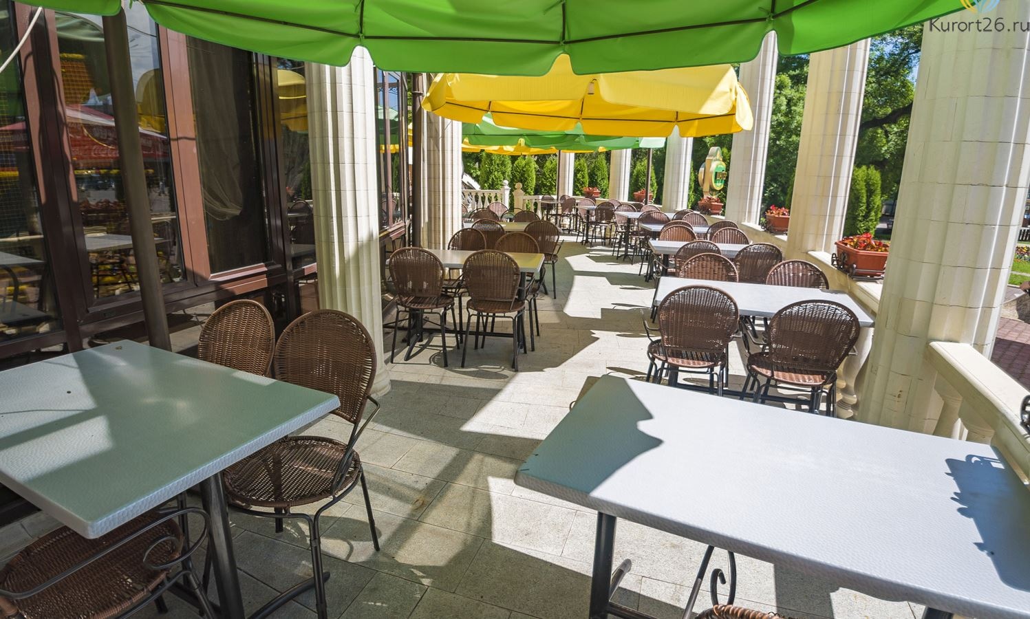 restaurants-kafe-fameli