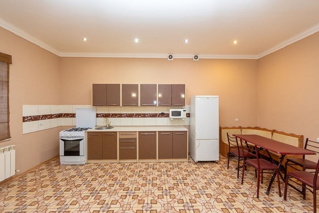 rooms-apartments-with-kitchen