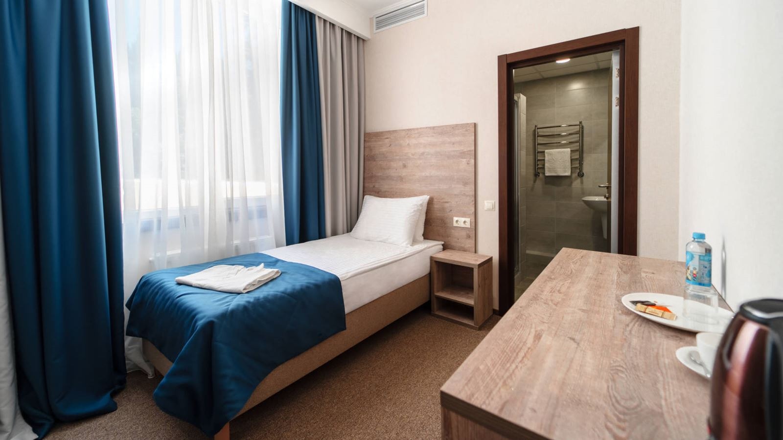 rooms-room-standard-single