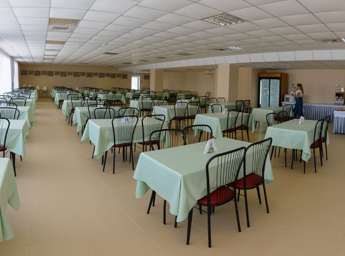 restaurants-obedennyi-zal