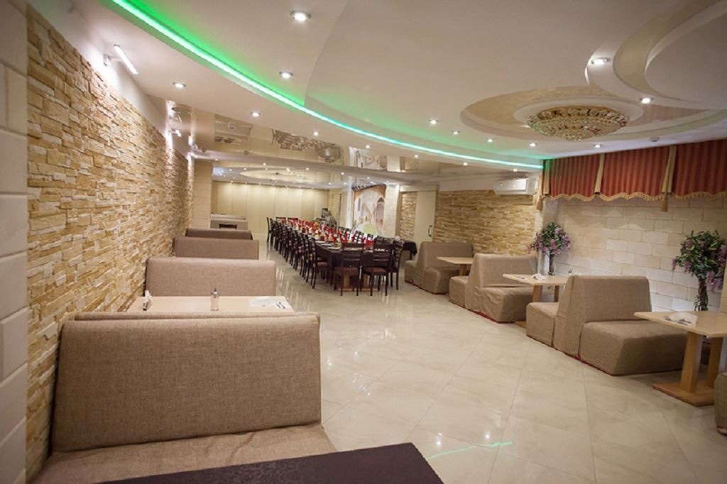 restaurants-restaurant