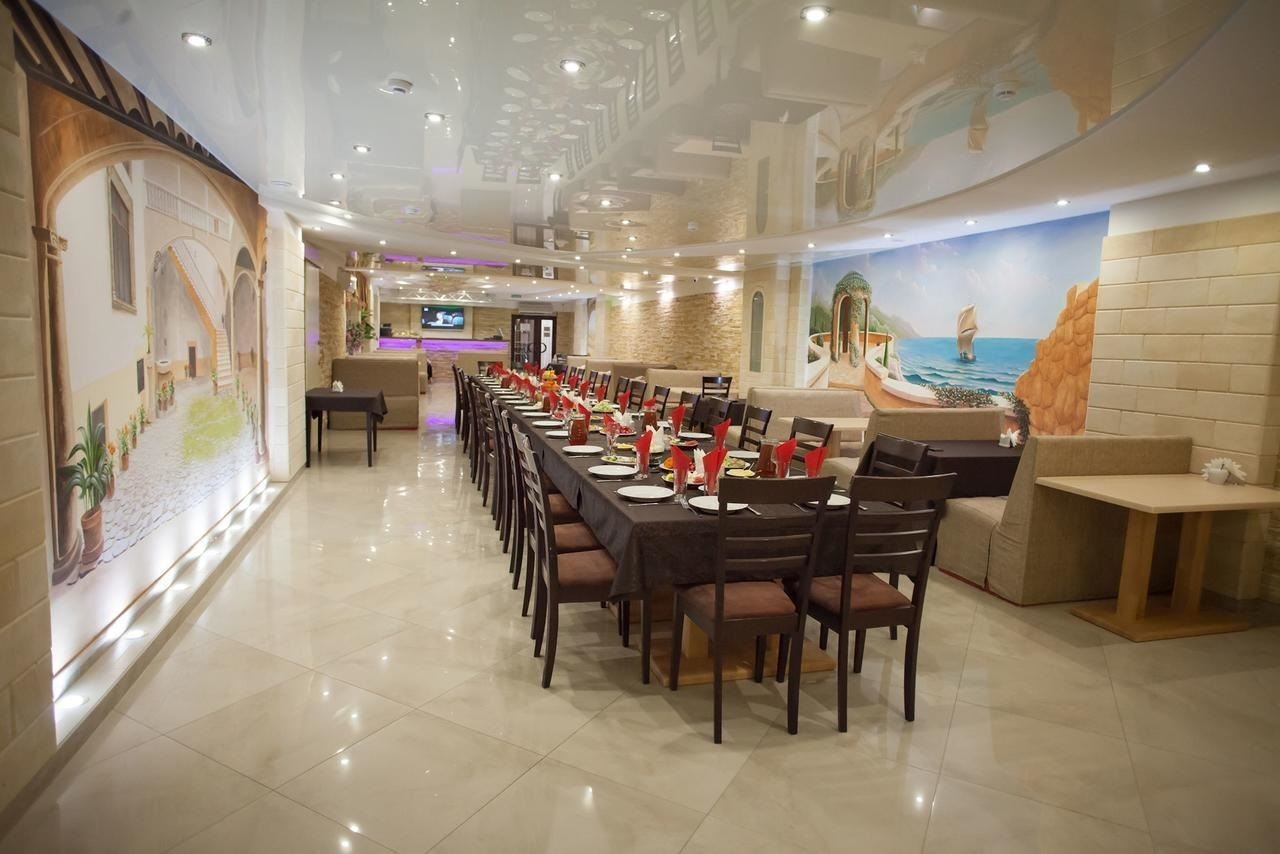 restaurants-restaurant