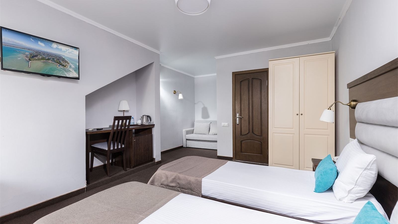 rooms-superior-with-private-terrace